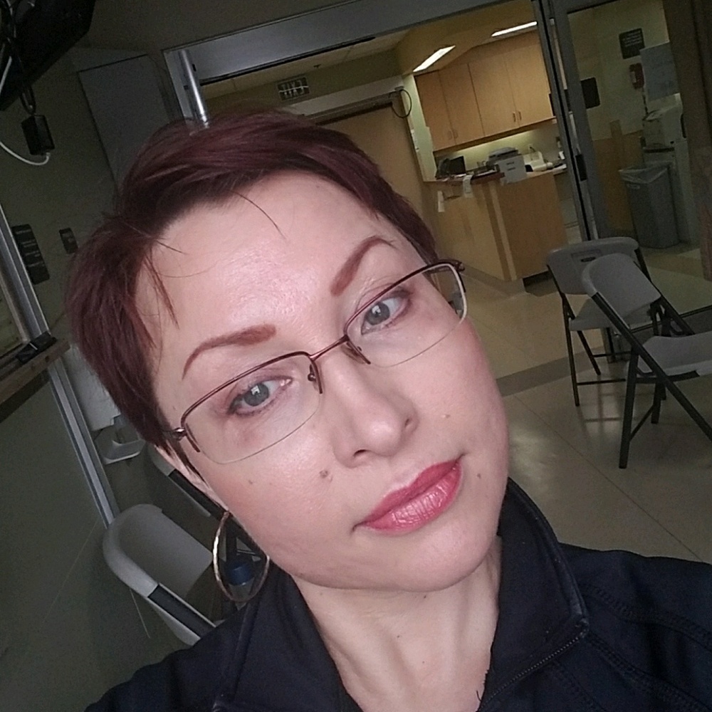 Meet your Posher, Elena